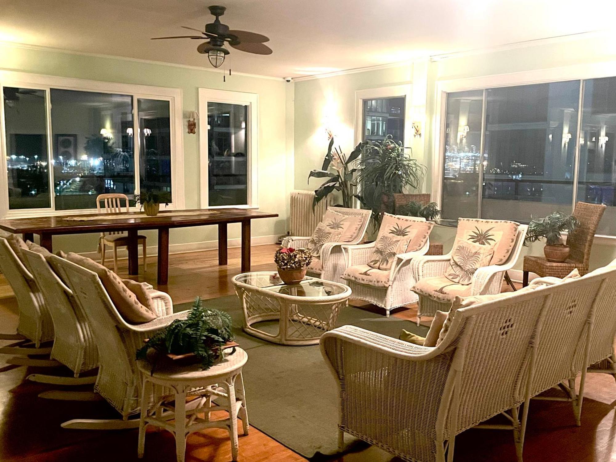 Your Penthouse Ocean View With City Lights And Queen Mary Too 长滩 外观 照片